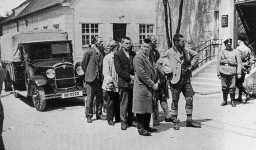 Prisoner arrival at Dachau